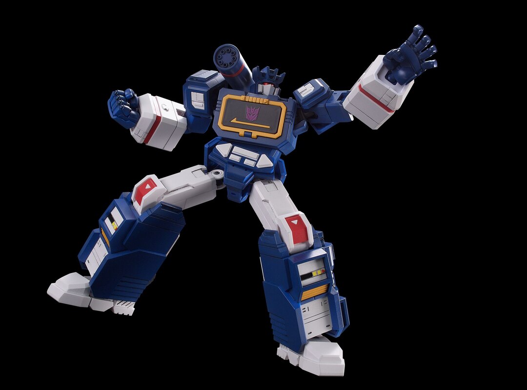 flame toys soundwave